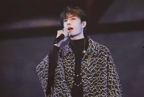 韩网爆料的王一博视频,精彩瞬间引热议 第2张 韩网爆料的王一博视频,精彩瞬间引热议 第2张